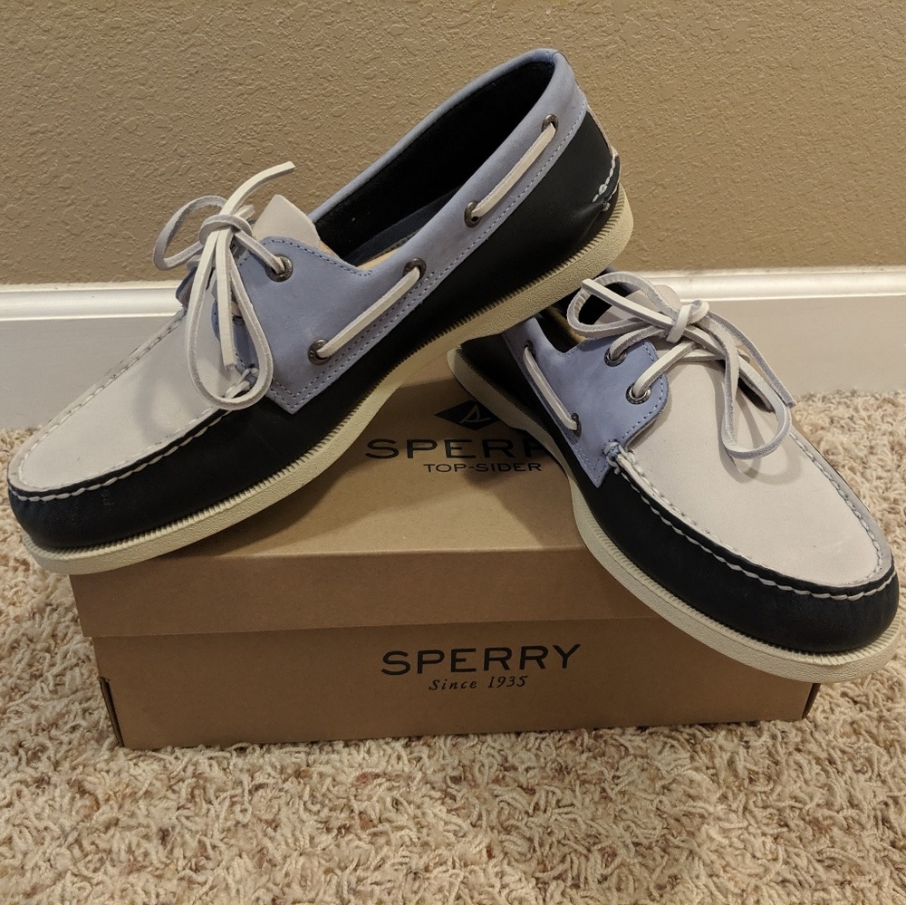 Sperry Topsiders